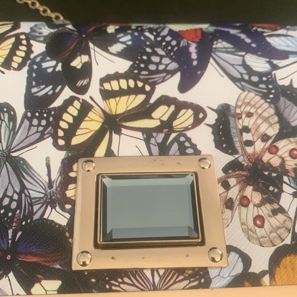 Butterfly Clutch Bag with Jeweled clasp - Picture 4 of 7